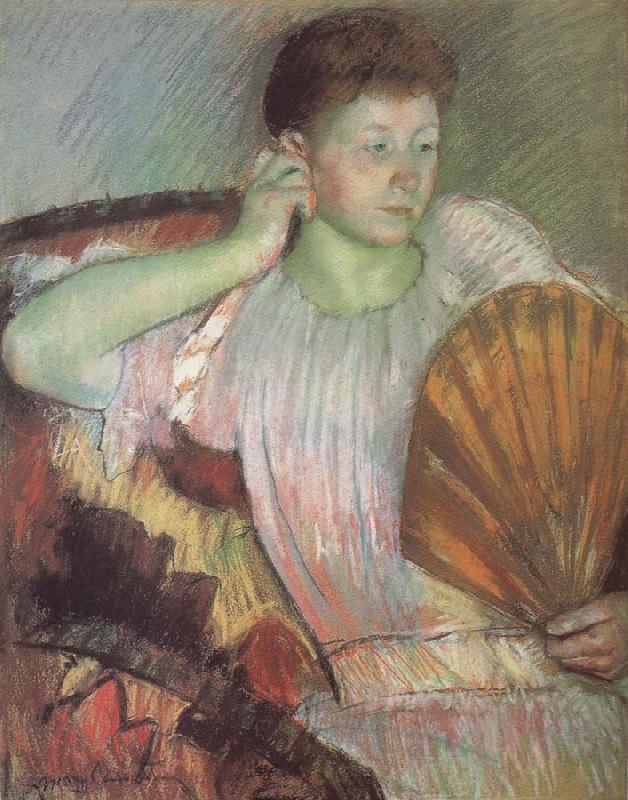 Mary Cassatt The woman taking the fan oil painting image